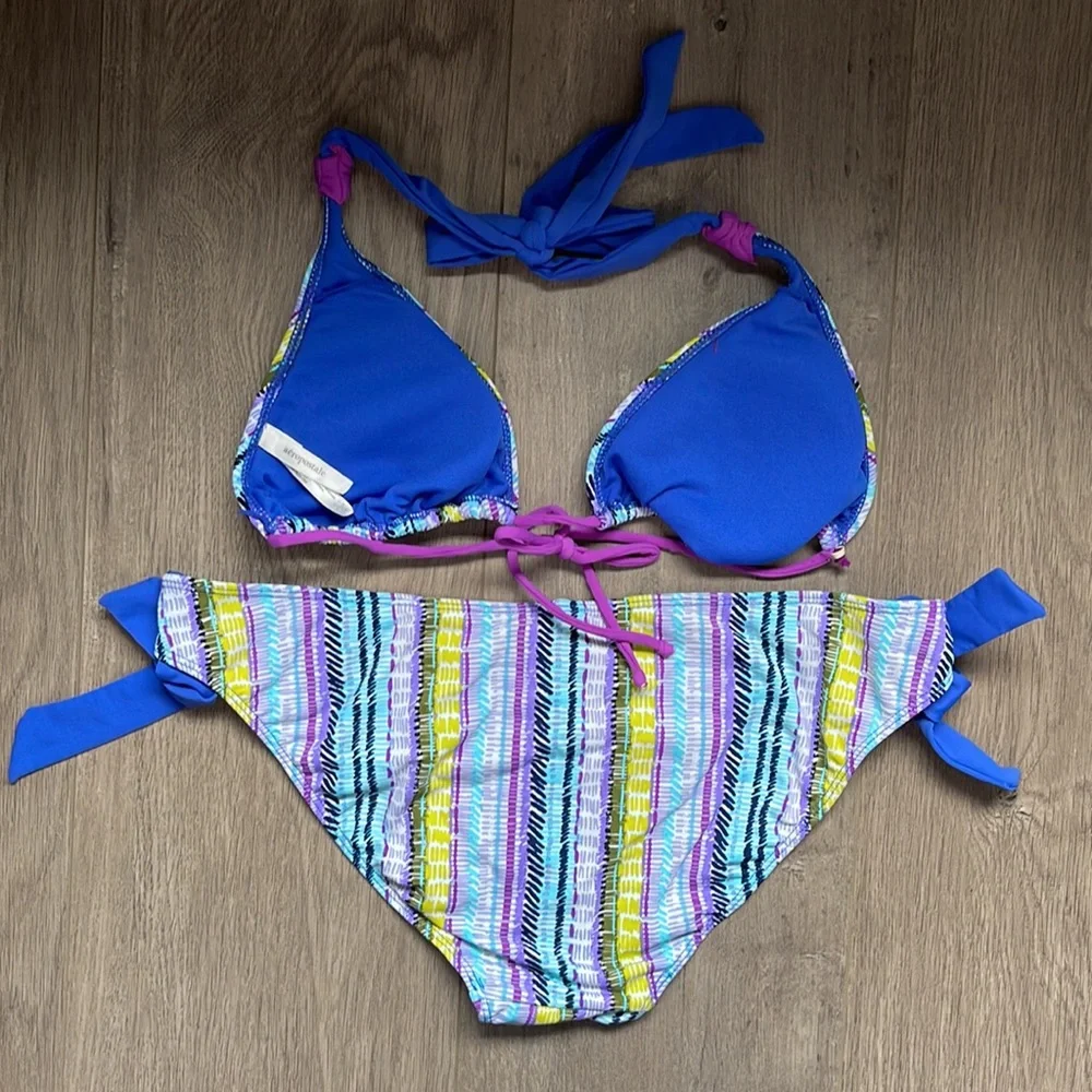 Bikini Set - Picture 2 of 5